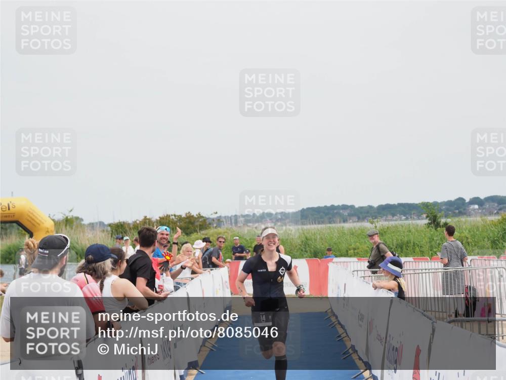 22.06.2025 - Viking Triathlon MichiJ http://msf.ph/oto/8085046 22.06.2025 14:43:34 Ziel 14 meine-sportfotos.de