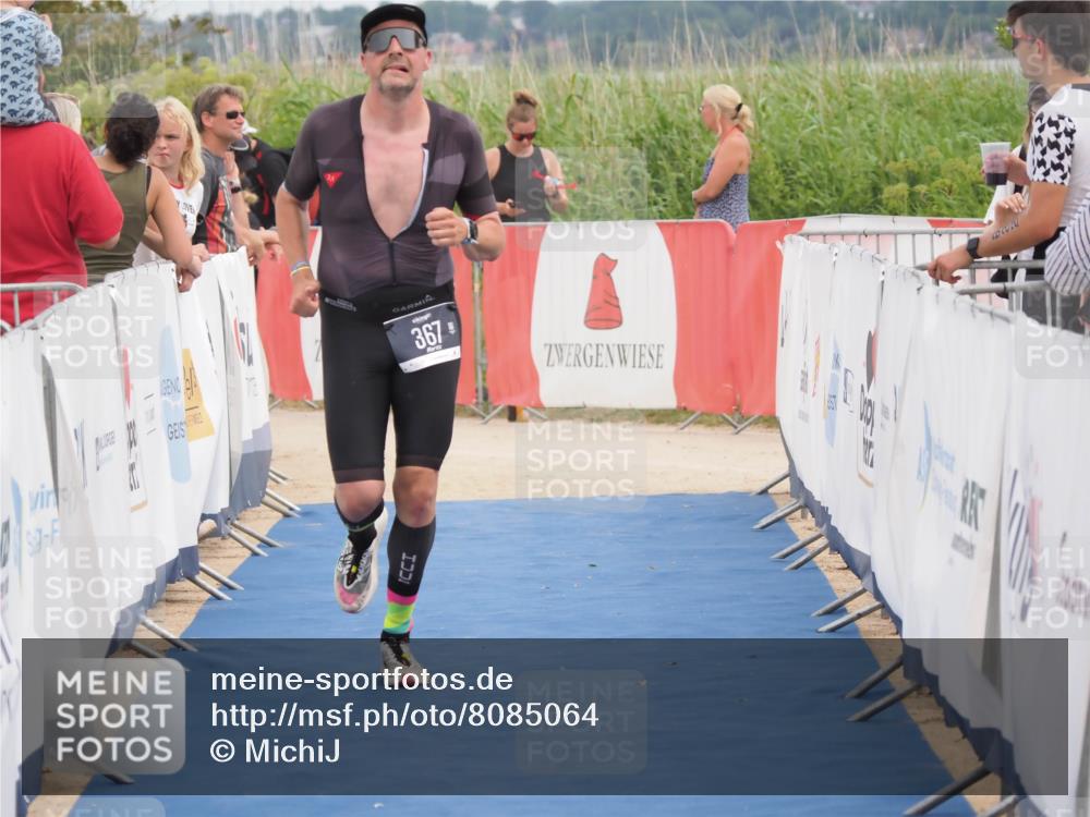 22.06.2025 - Viking Triathlon MichiJ http://msf.ph/oto/8085064 22.06.2025 14:51:37 Ziel 367 meine-sportfotos.de