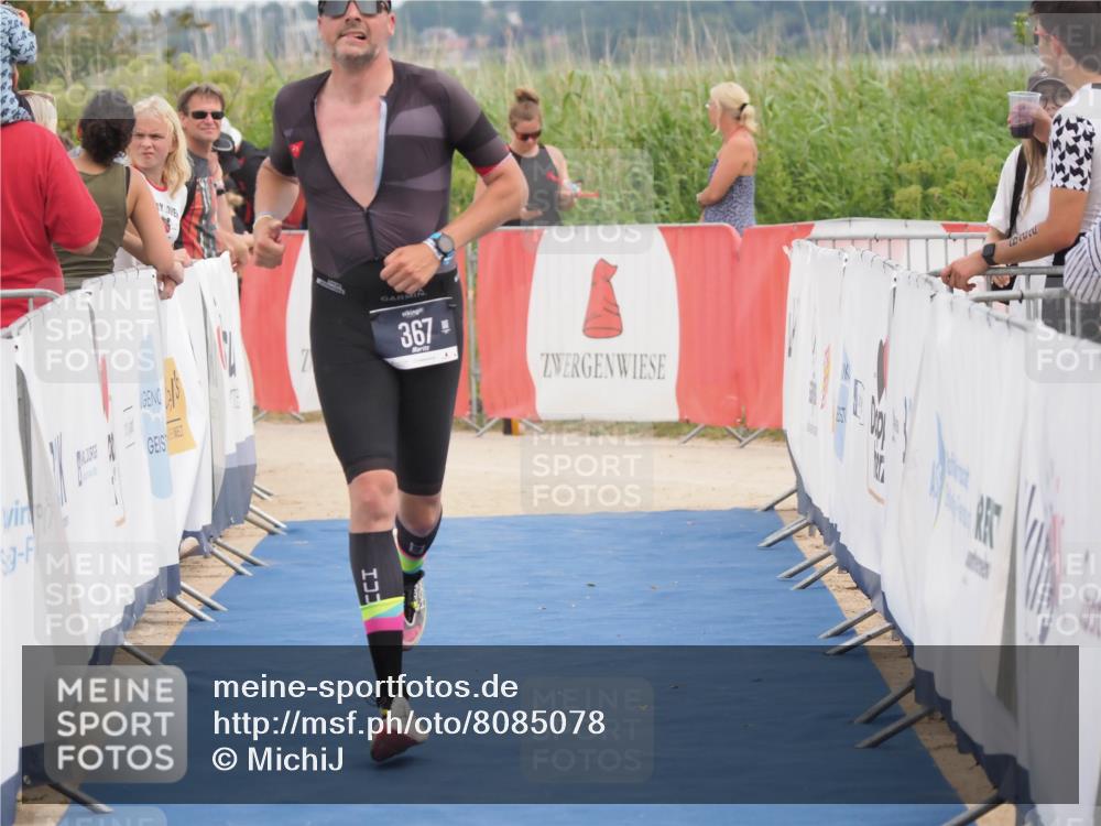 22.06.2025 - Viking Triathlon MichiJ http://msf.ph/oto/8085078 22.06.2025 14:51:37 Ziel 367 meine-sportfotos.de