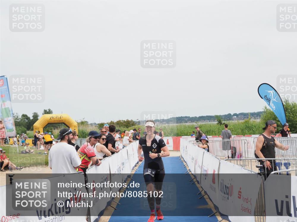 22.06.2025 - Viking Triathlon MichiJ http://msf.ph/oto/8085102 22.06.2025 14:43:35 Ziel 14 meine-sportfotos.de