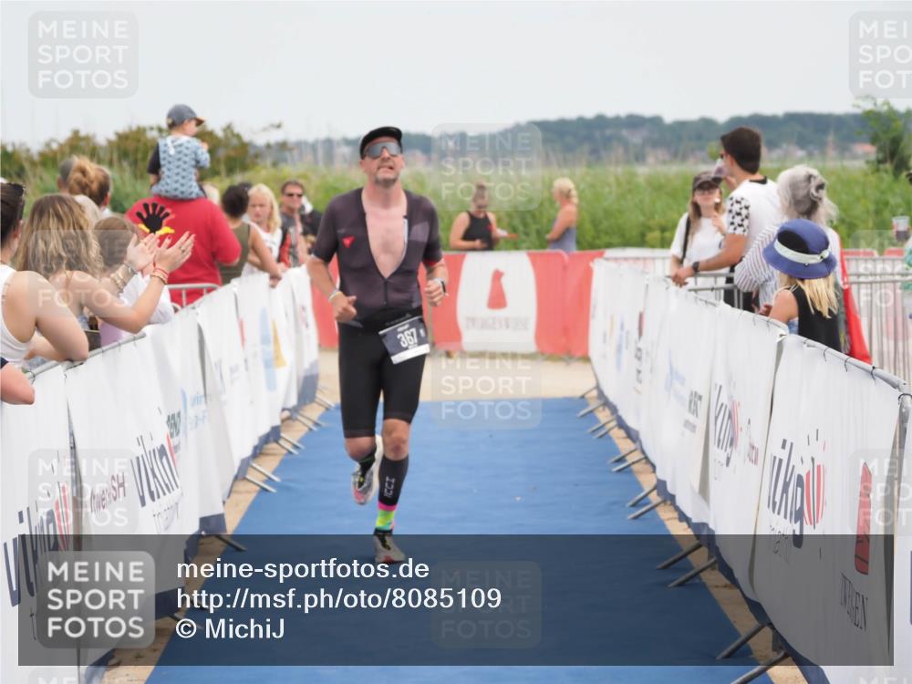 22.06.2025 - Viking Triathlon MichiJ http://msf.ph/oto/8085109 22.06.2025 14:51:37 Ziel 367 meine-sportfotos.de