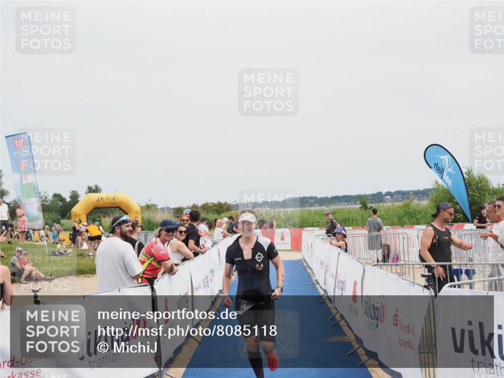 22.06.2025 - Viking Triathlon MichiJ http://msf.ph/oto/8085118 22.06.2025 14:43:35 Ziel 14 meine-sportfotos.de