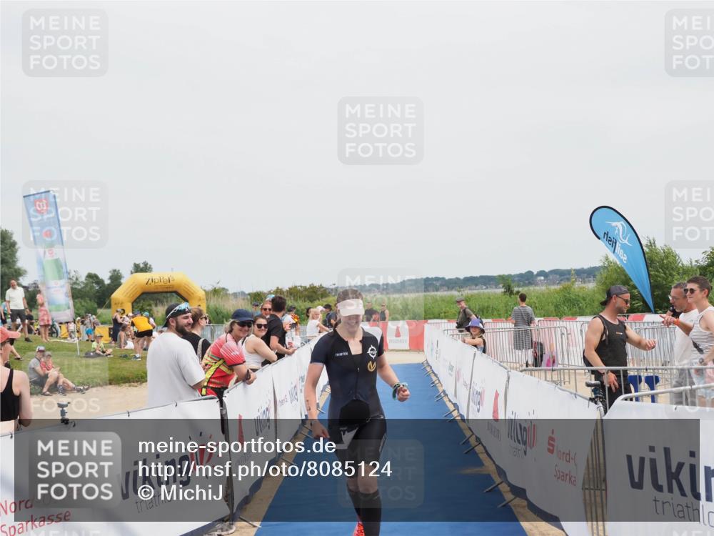 22.06.2025 - Viking Triathlon MichiJ http://msf.ph/oto/8085124 22.06.2025 14:43:35 Ziel 14 meine-sportfotos.de