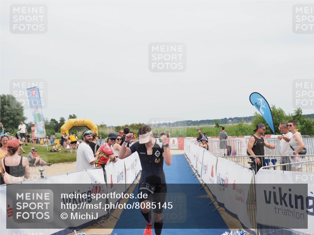 22.06.2025 - Viking Triathlon MichiJ http://msf.ph/oto/8085145 22.06.2025 14:43:36 Ziel 14 meine-sportfotos.de