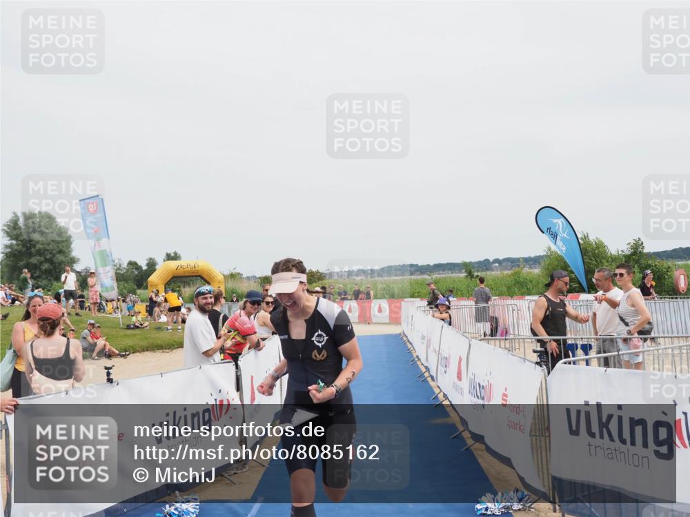 22.06.2025 - Viking Triathlon MichiJ http://msf.ph/oto/8085162 22.06.2025 14:43:36 Ziel 14 meine-sportfotos.de