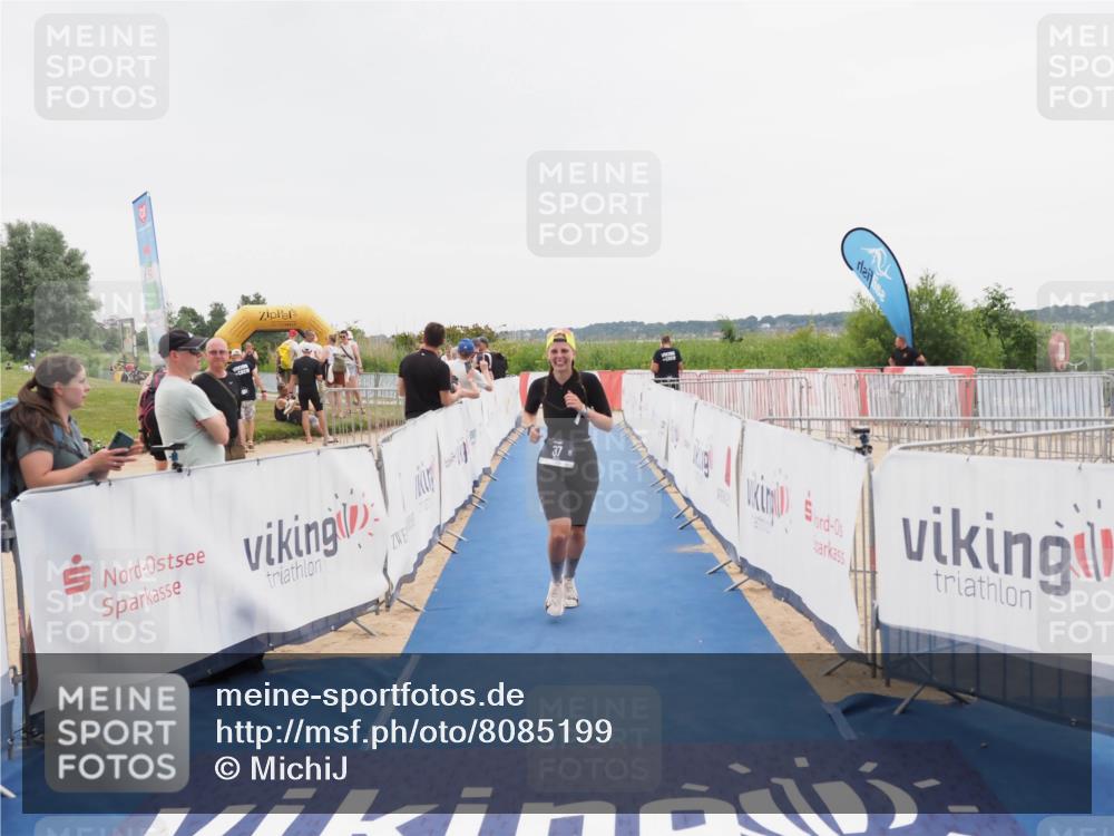 22.06.2025 - Viking Triathlon MichiJ http://msf.ph/oto/8085199 22.06.2025 16:13:16 Ziel 37 meine-sportfotos.de