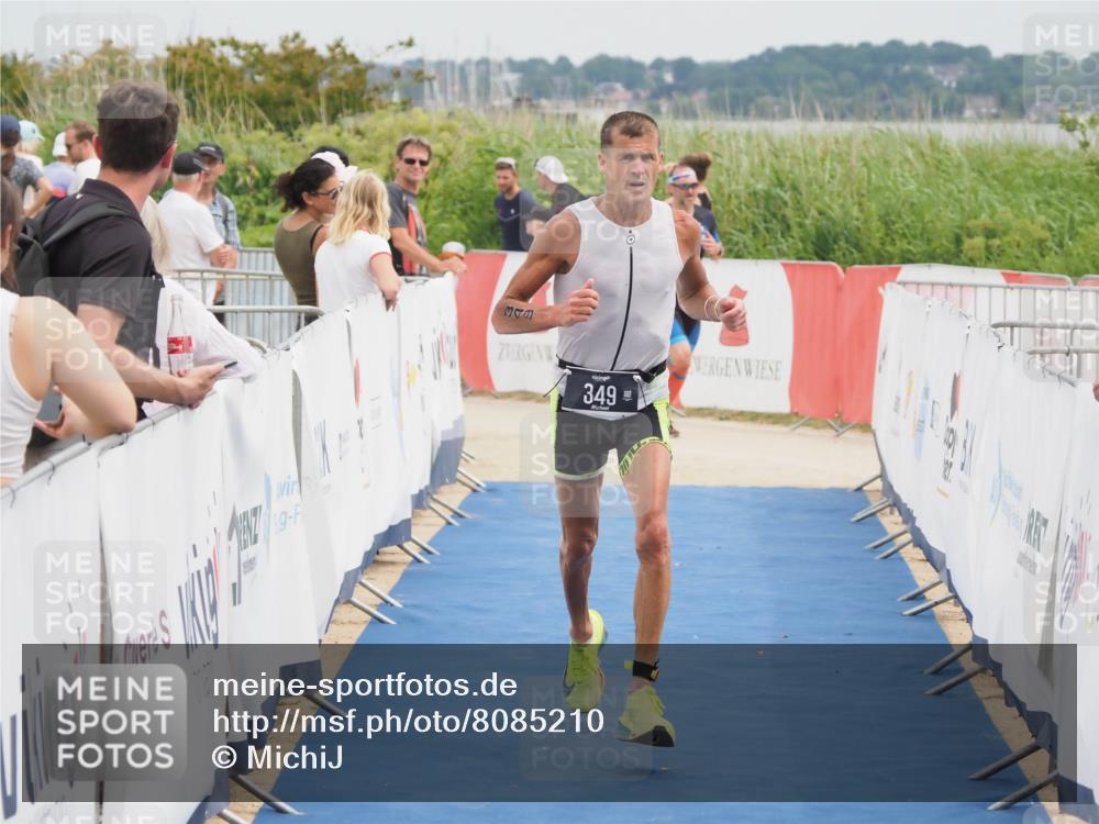 22.06.2025 - Viking Triathlon MichiJ http://msf.ph/oto/8085210 22.06.2025 14:43:59 Ziel 349 meine-sportfotos.de