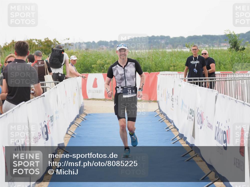 22.06.2025 - Viking Triathlon MichiJ http://msf.ph/oto/8085225 22.06.2025 16:20:30 Ziel 74, 131 meine-sportfotos.de