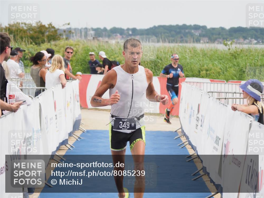 22.06.2025 - Viking Triathlon MichiJ http://msf.ph/oto/8085239 22.06.2025 14:43:59 Ziel 349 meine-sportfotos.de