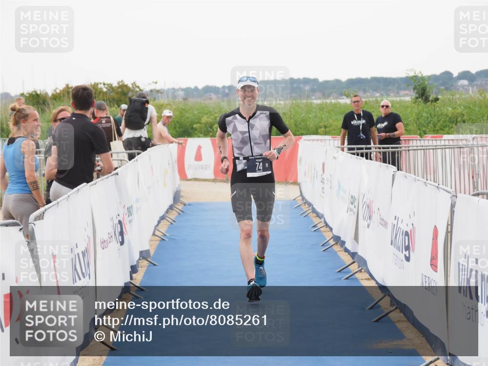 22.06.2025 - Viking Triathlon MichiJ http://msf.ph/oto/8085261 22.06.2025 16:20:31 Ziel 74 meine-sportfotos.de