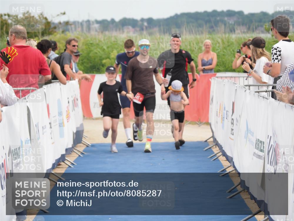 22.06.2025 - Viking Triathlon MichiJ http://msf.ph/oto/8085287 22.06.2025 14:52:09 Ziel 645 meine-sportfotos.de
