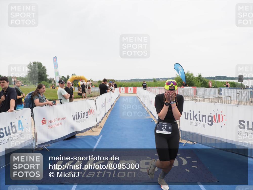 22.06.2025 - Viking Triathlon MichiJ http://msf.ph/oto/8085300 22.06.2025 16:13:17 Ziel 37 meine-sportfotos.de