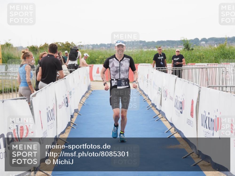 22.06.2025 - Viking Triathlon MichiJ http://msf.ph/oto/8085301 22.06.2025 16:20:31 Ziel 74 meine-sportfotos.de