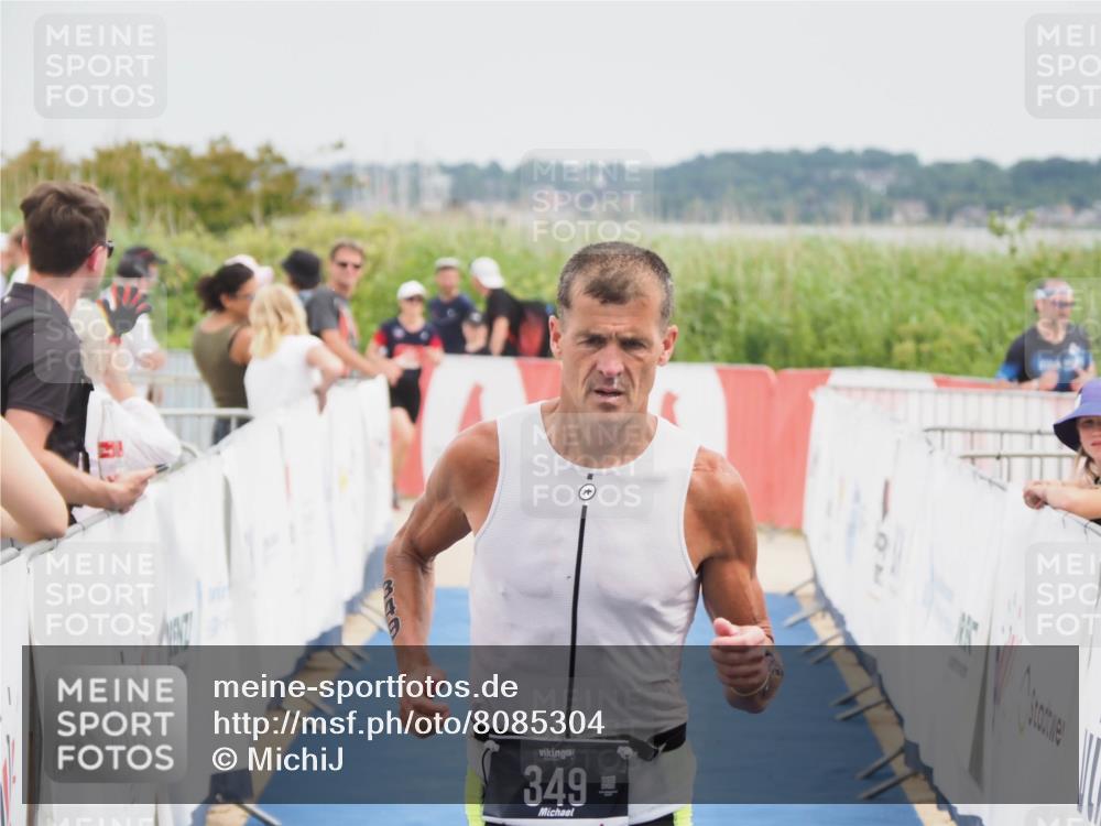 22.06.2025 - Viking Triathlon MichiJ http://msf.ph/oto/8085304 22.06.2025 14:44:00 Ziel 349 meine-sportfotos.de