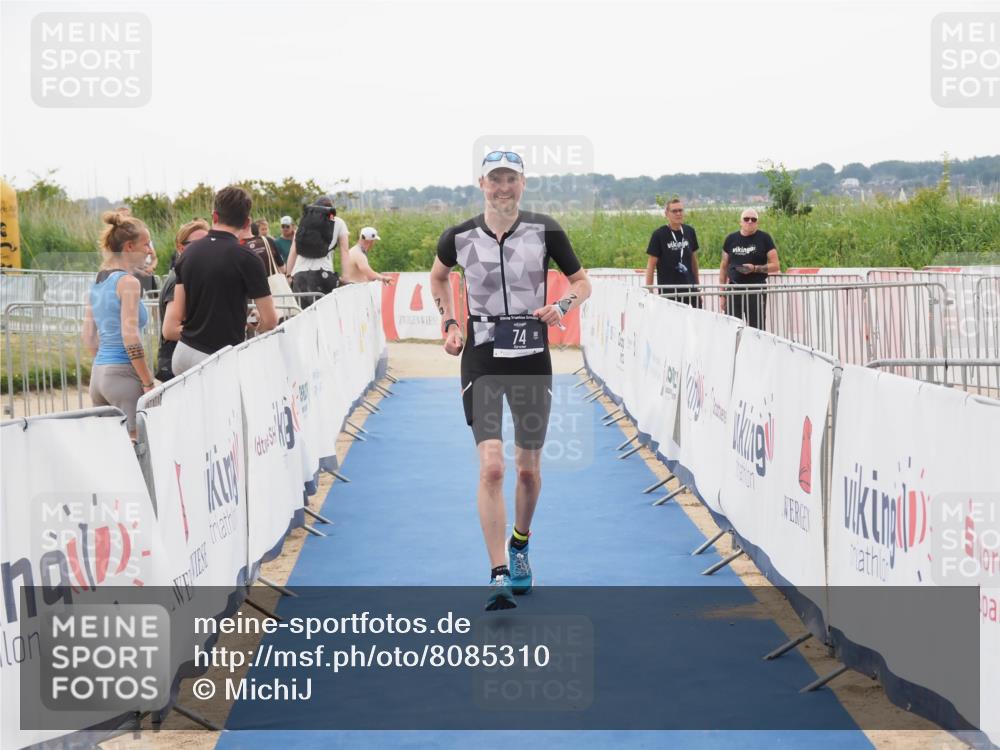 22.06.2025 - Viking Triathlon MichiJ http://msf.ph/oto/8085310 22.06.2025 16:20:32 Ziel 74 meine-sportfotos.de