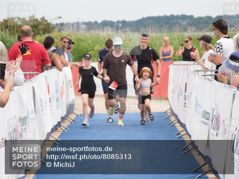 22.06.2025 - Viking Triathlon MichiJ http://msf.ph/oto/8085313 22.06.2025 14:52:10 Ziel 645 meine-sportfotos.de