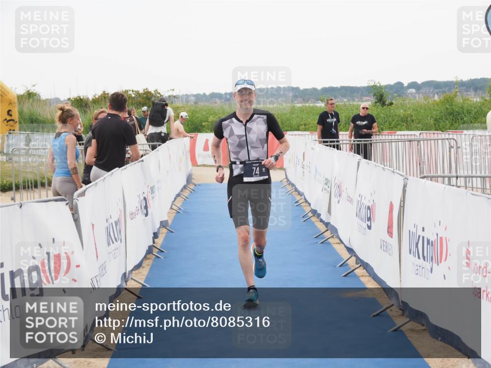 22.06.2025 - Viking Triathlon MichiJ http://msf.ph/oto/8085316 22.06.2025 16:20:32 Ziel 74 meine-sportfotos.de