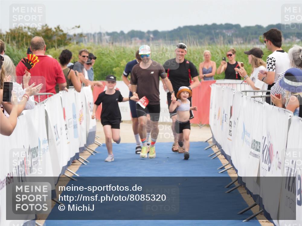 22.06.2025 - Viking Triathlon MichiJ http://msf.ph/oto/8085320 22.06.2025 14:52:10 Ziel 645 meine-sportfotos.de