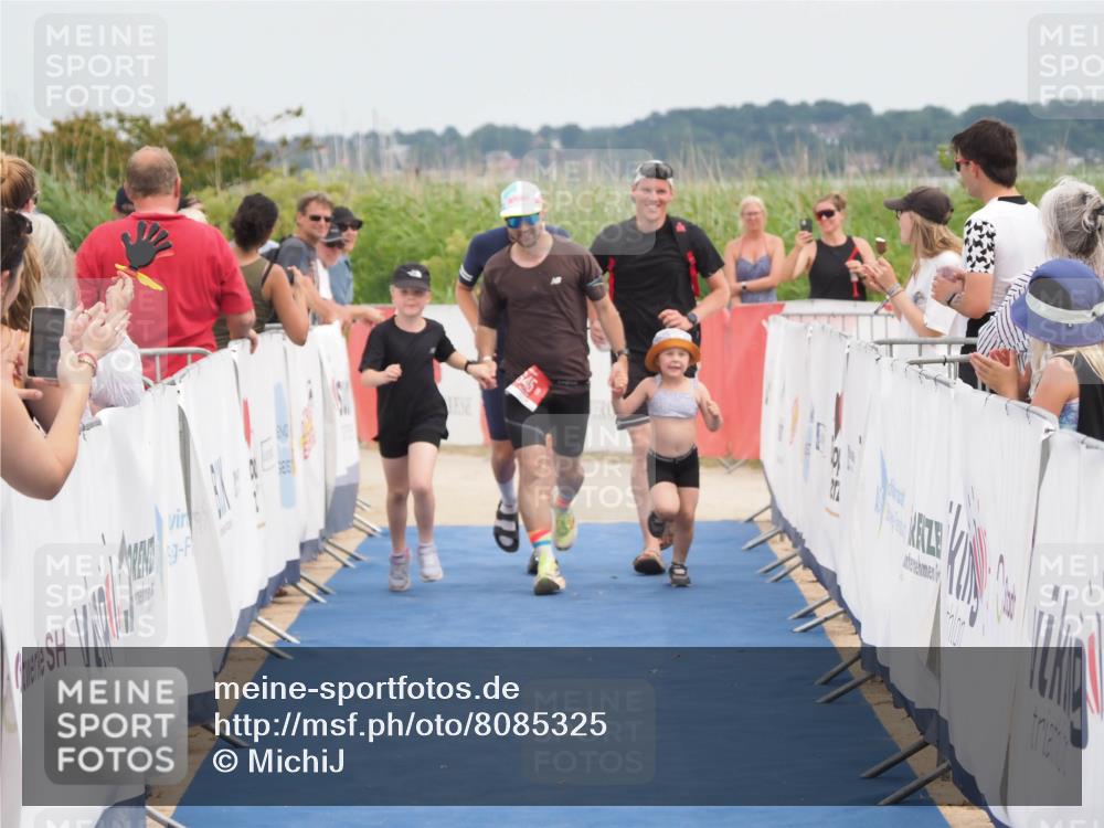 22.06.2025 - Viking Triathlon MichiJ http://msf.ph/oto/8085325 22.06.2025 14:52:10 Ziel 645 meine-sportfotos.de