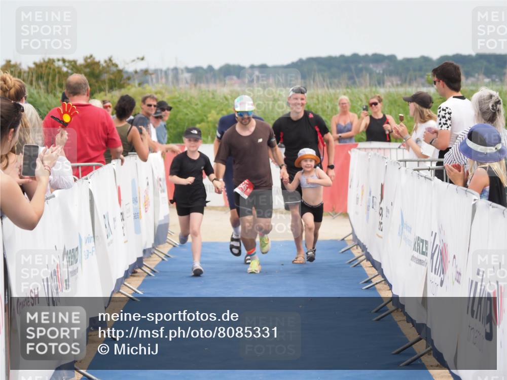 22.06.2025 - Viking Triathlon MichiJ http://msf.ph/oto/8085331 22.06.2025 14:52:10 Ziel 645 meine-sportfotos.de