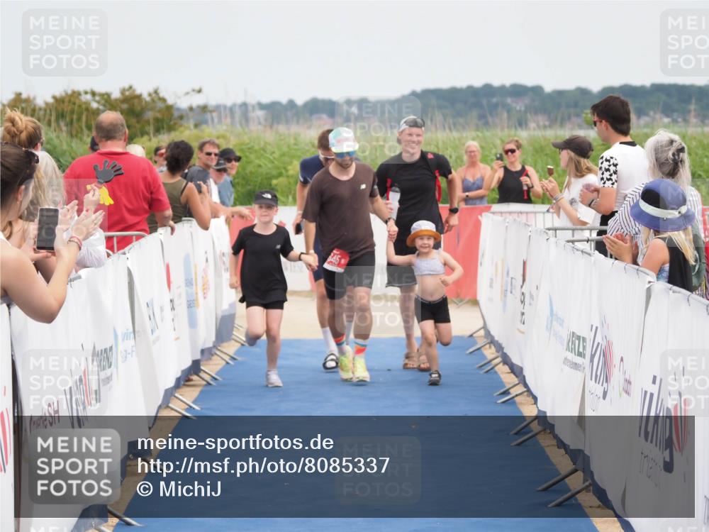 22.06.2025 - Viking Triathlon MichiJ http://msf.ph/oto/8085337 22.06.2025 14:52:10 Ziel 645 meine-sportfotos.de