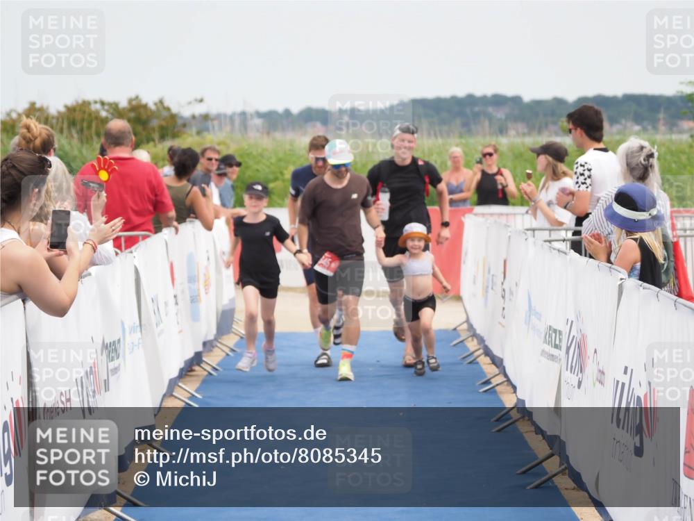 22.06.2025 - Viking Triathlon MichiJ http://msf.ph/oto/8085345 22.06.2025 14:52:10 Ziel 645 meine-sportfotos.de