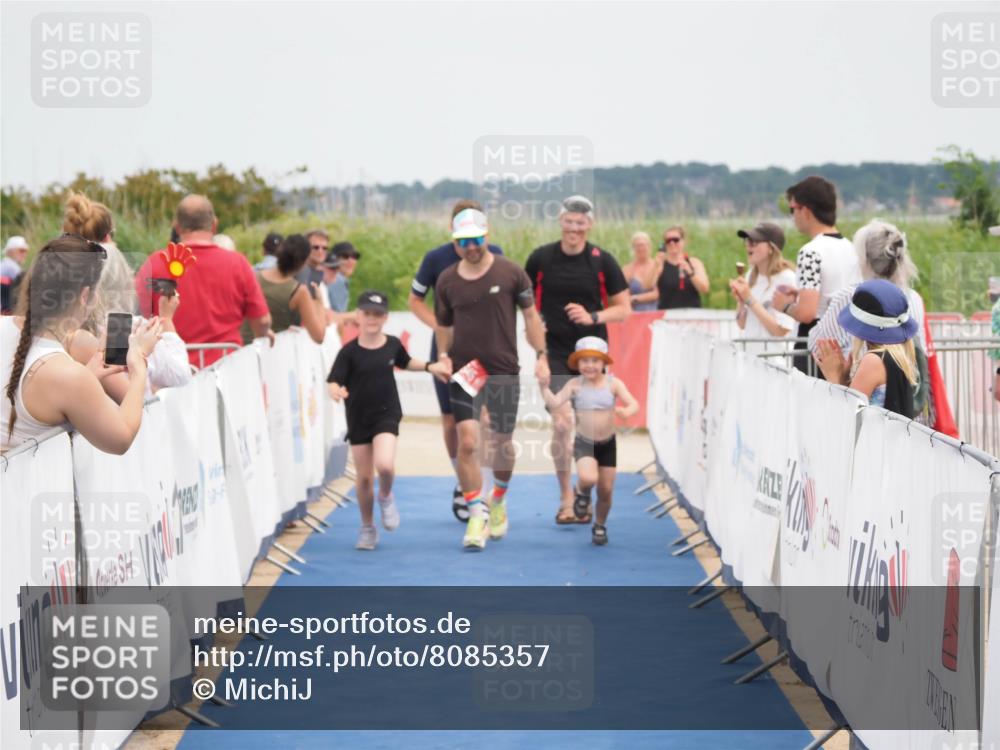 22.06.2025 - Viking Triathlon MichiJ http://msf.ph/oto/8085357 22.06.2025 14:52:11 Ziel 645 meine-sportfotos.de