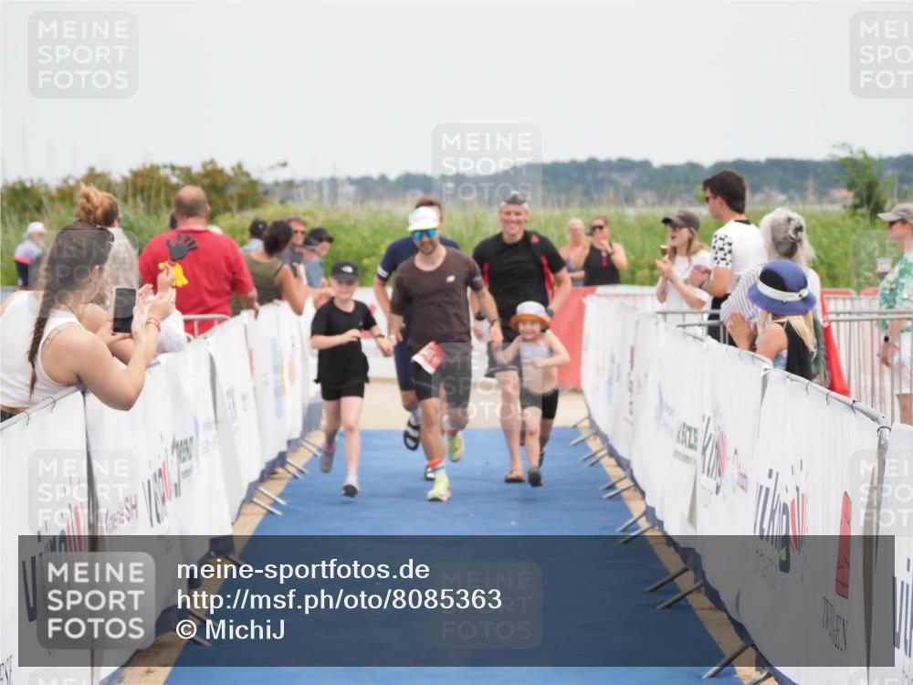 22.06.2025 - Viking Triathlon MichiJ http://msf.ph/oto/8085363 22.06.2025 14:52:11 Ziel 645 meine-sportfotos.de