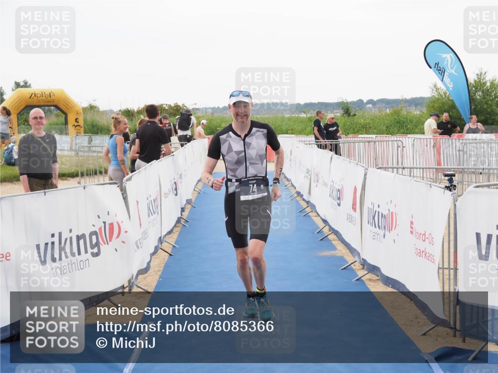 22.06.2025 - Viking Triathlon MichiJ http://msf.ph/oto/8085366 22.06.2025 16:20:33 Ziel 74 meine-sportfotos.de