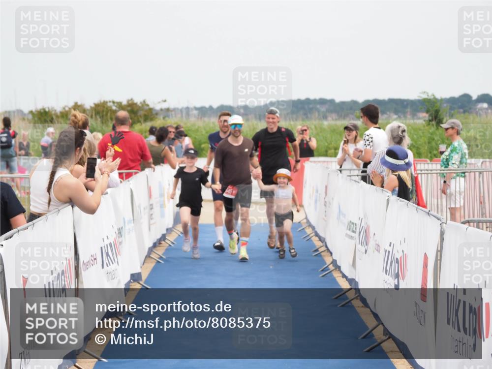 22.06.2025 - Viking Triathlon MichiJ http://msf.ph/oto/8085375 22.06.2025 14:52:11 Ziel 645 meine-sportfotos.de