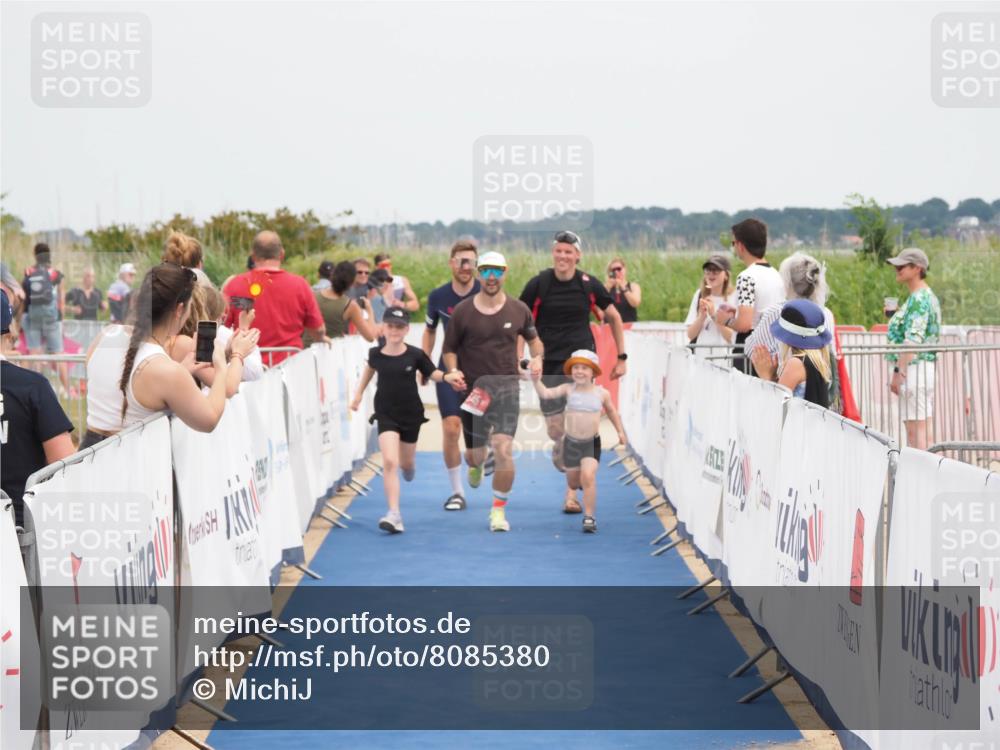 22.06.2025 - Viking Triathlon MichiJ http://msf.ph/oto/8085380 22.06.2025 14:52:11 Ziel 645 meine-sportfotos.de