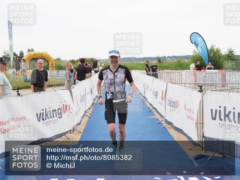 22.06.2025 - Viking Triathlon MichiJ http://msf.ph/oto/8085382 22.06.2025 16:20:33 Ziel 74 meine-sportfotos.de