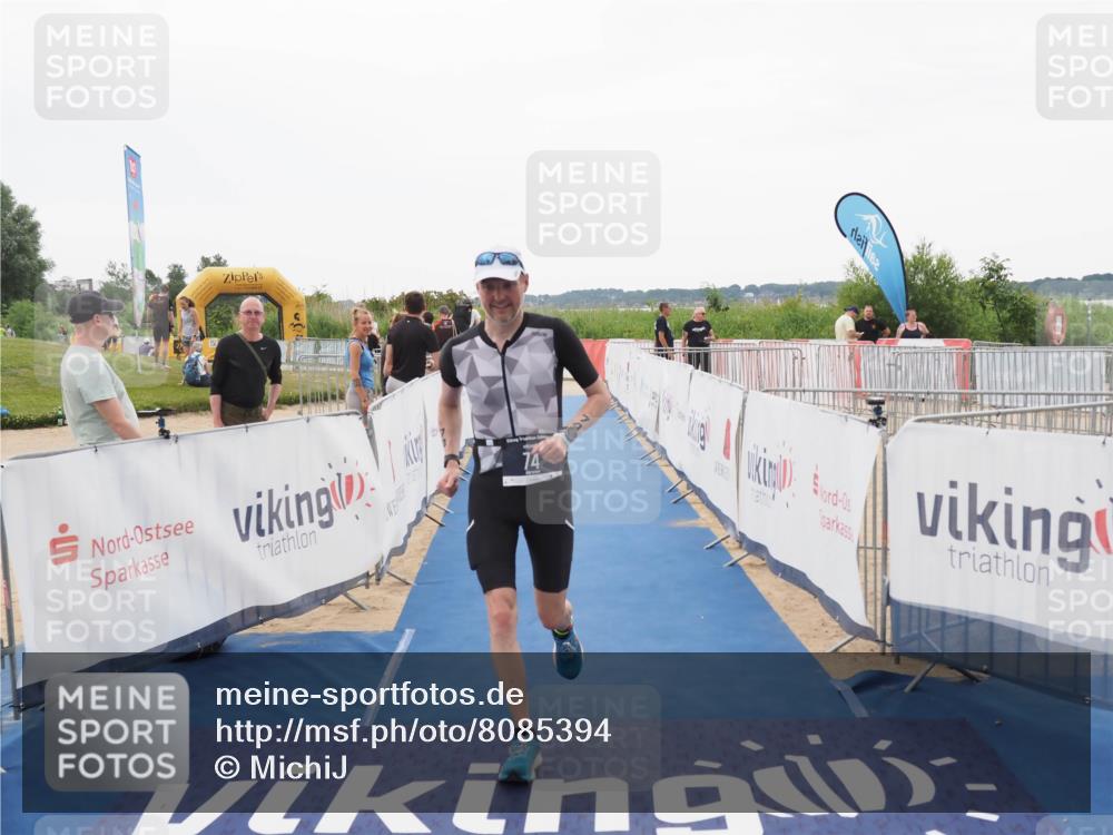 22.06.2025 - Viking Triathlon MichiJ http://msf.ph/oto/8085394 22.06.2025 16:20:33 Ziel 74 meine-sportfotos.de