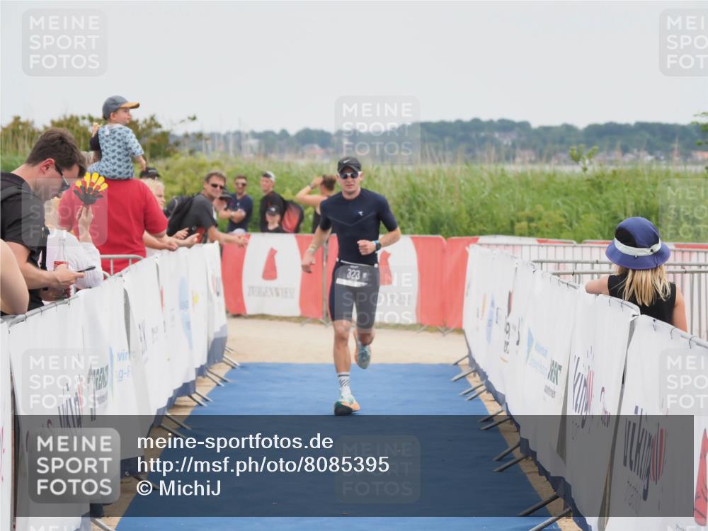 22.06.2025 - Viking Triathlon MichiJ http://msf.ph/oto/8085395 22.06.2025 14:45:35 Ziel 323 meine-sportfotos.de