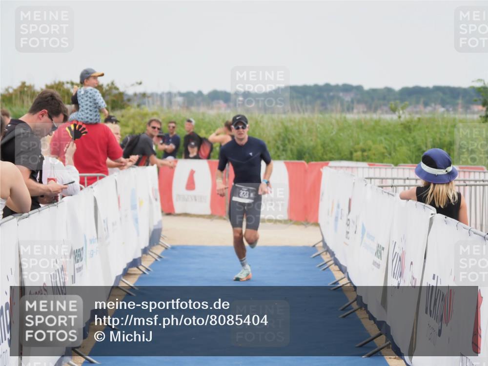 22.06.2025 - Viking Triathlon MichiJ http://msf.ph/oto/8085404 22.06.2025 14:45:35 Ziel 323 meine-sportfotos.de