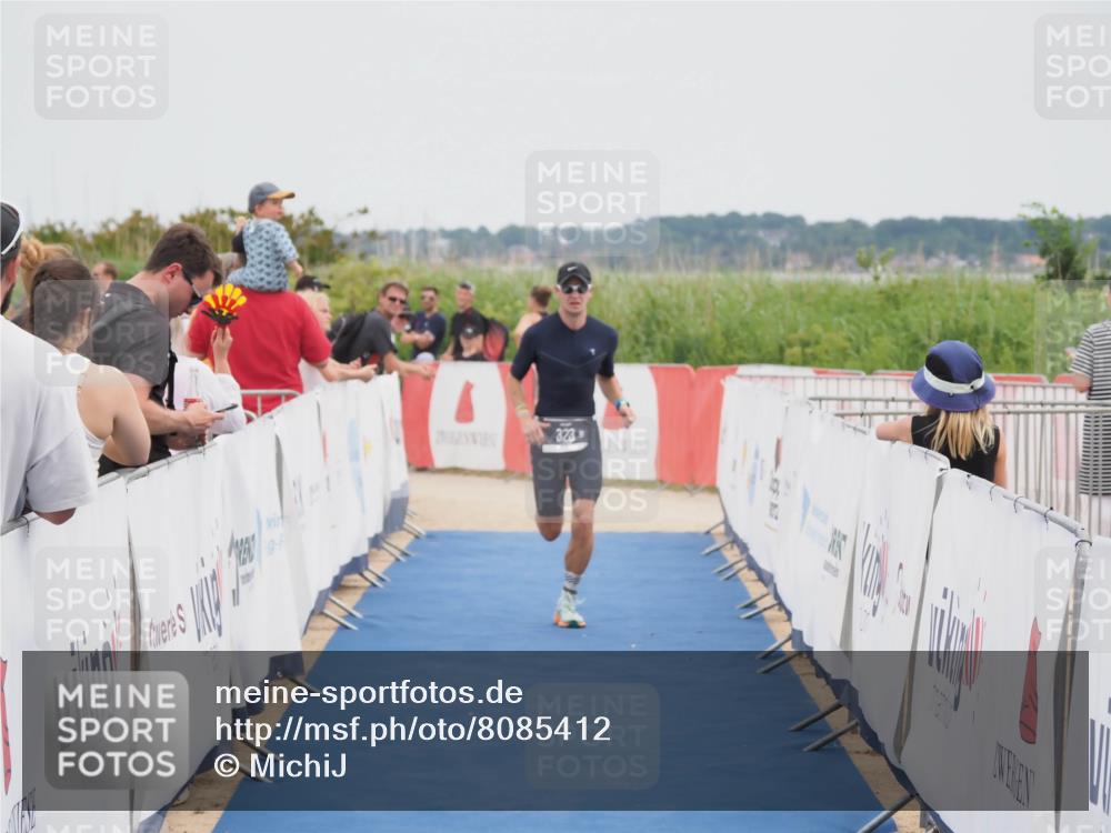 22.06.2025 - Viking Triathlon MichiJ http://msf.ph/oto/8085412 22.06.2025 14:45:36 Ziel 323 meine-sportfotos.de