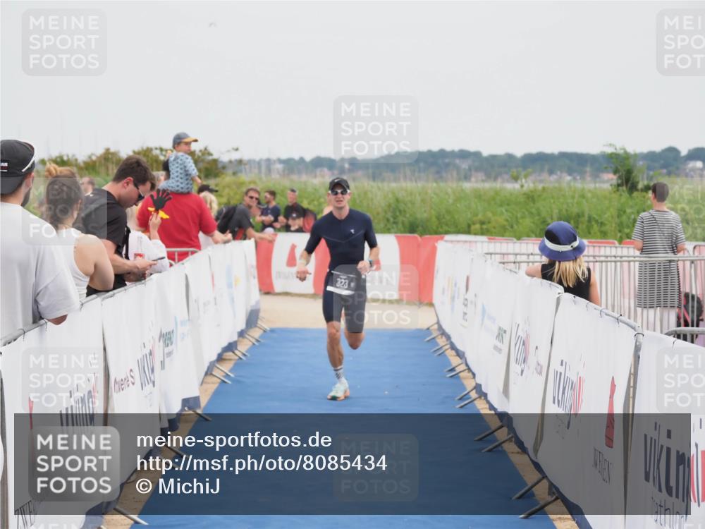 22.06.2025 - Viking Triathlon MichiJ http://msf.ph/oto/8085434 22.06.2025 14:45:36 Ziel 323 meine-sportfotos.de