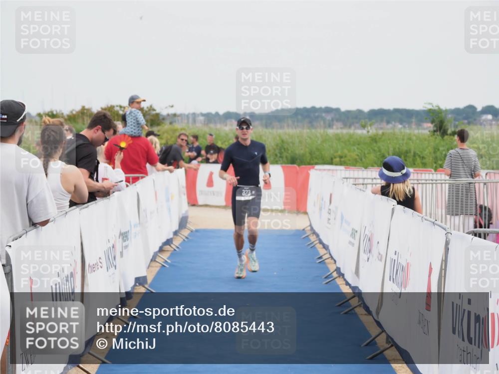 22.06.2025 - Viking Triathlon MichiJ http://msf.ph/oto/8085443 22.06.2025 14:45:36 Ziel 323 meine-sportfotos.de