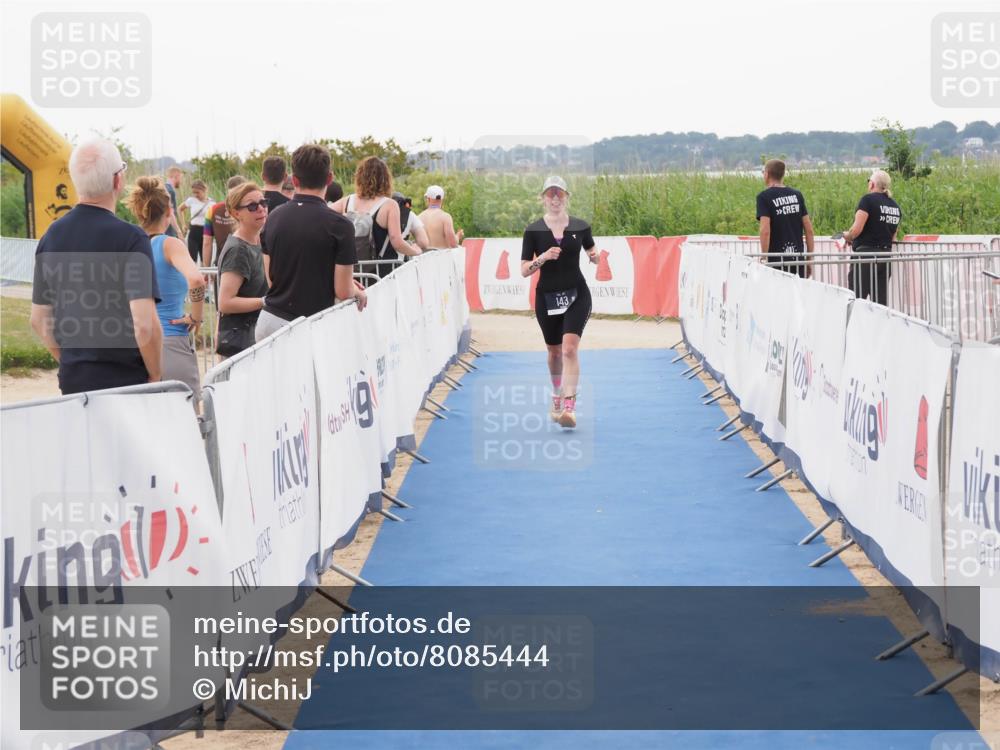 22.06.2025 - Viking Triathlon MichiJ http://msf.ph/oto/8085444 22.06.2025 16:21:26 Ziel 143 meine-sportfotos.de