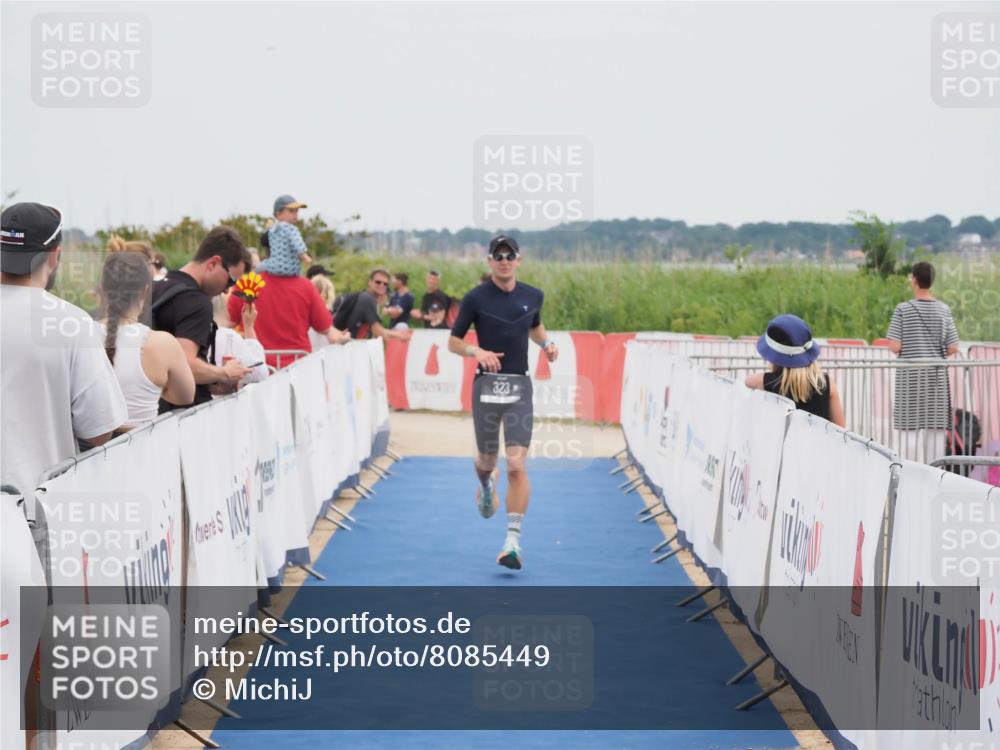 22.06.2025 - Viking Triathlon MichiJ http://msf.ph/oto/8085449 22.06.2025 14:45:36 Ziel 323 meine-sportfotos.de