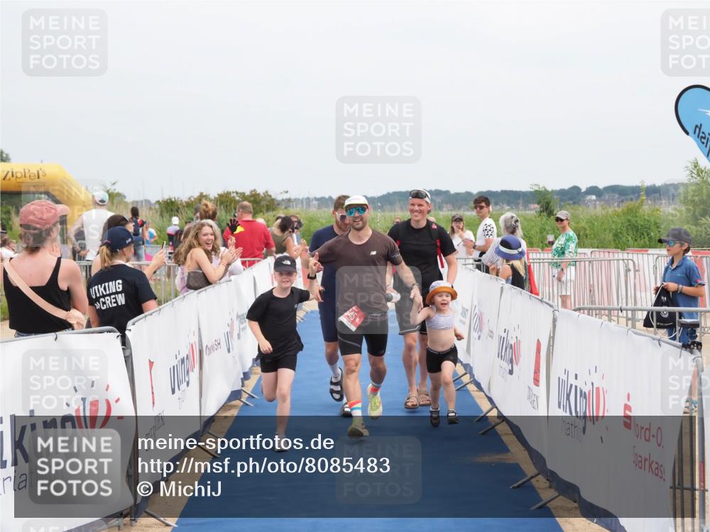22.06.2025 - Viking Triathlon MichiJ http://msf.ph/oto/8085483 22.06.2025 14:52:13 Ziel 420, 645 meine-sportfotos.de
