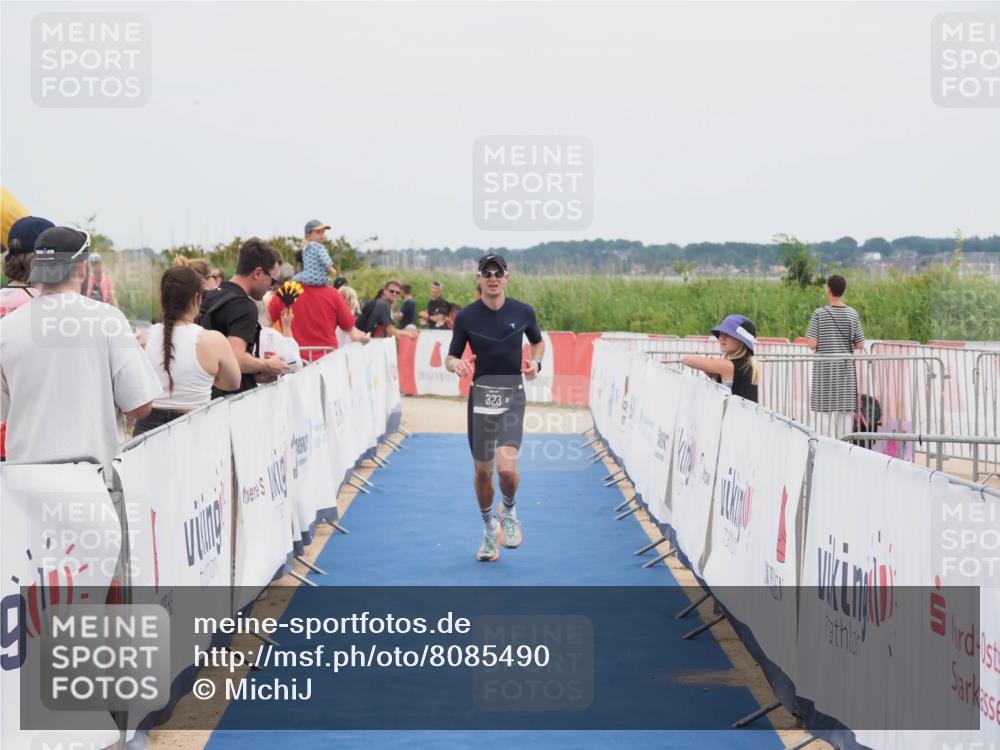 22.06.2025 - Viking Triathlon MichiJ http://msf.ph/oto/8085490 22.06.2025 14:45:37 Ziel 323 meine-sportfotos.de
