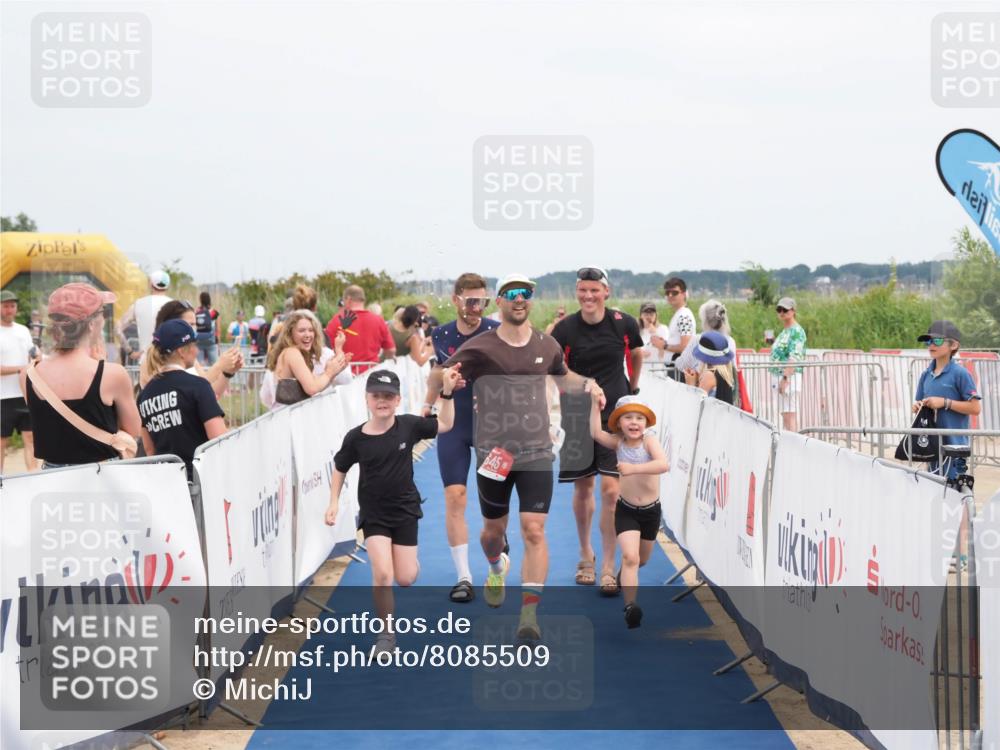 22.06.2025 - Viking Triathlon MichiJ http://msf.ph/oto/8085509 22.06.2025 14:52:14 Ziel 420, 645 meine-sportfotos.de