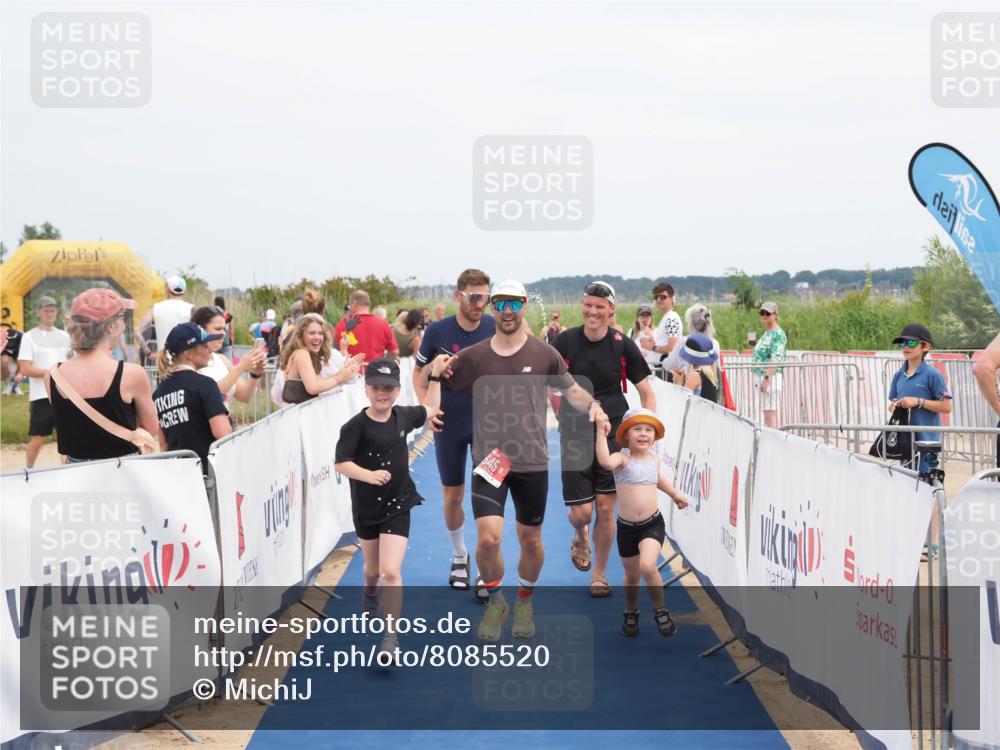 22.06.2025 - Viking Triathlon MichiJ http://msf.ph/oto/8085520 22.06.2025 14:52:14 Ziel 420, 645 meine-sportfotos.de