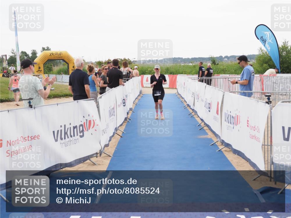 22.06.2025 - Viking Triathlon MichiJ http://msf.ph/oto/8085524 22.06.2025 16:21:27 Ziel 143 meine-sportfotos.de