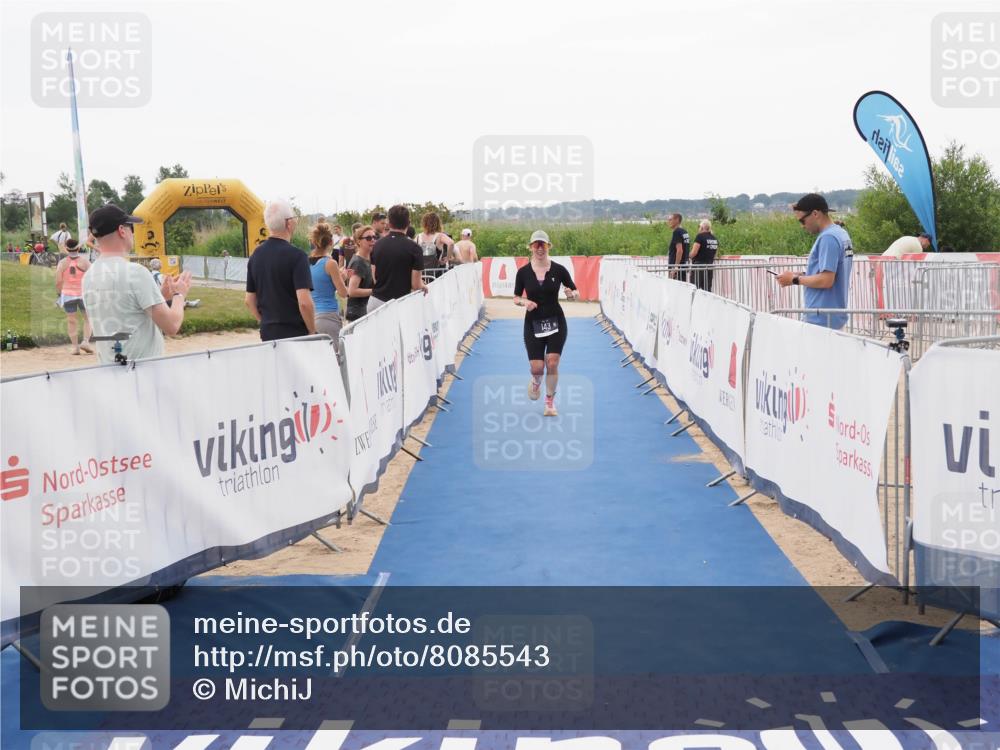 22.06.2025 - Viking Triathlon MichiJ http://msf.ph/oto/8085543 22.06.2025 16:21:27 Ziel 143 meine-sportfotos.de