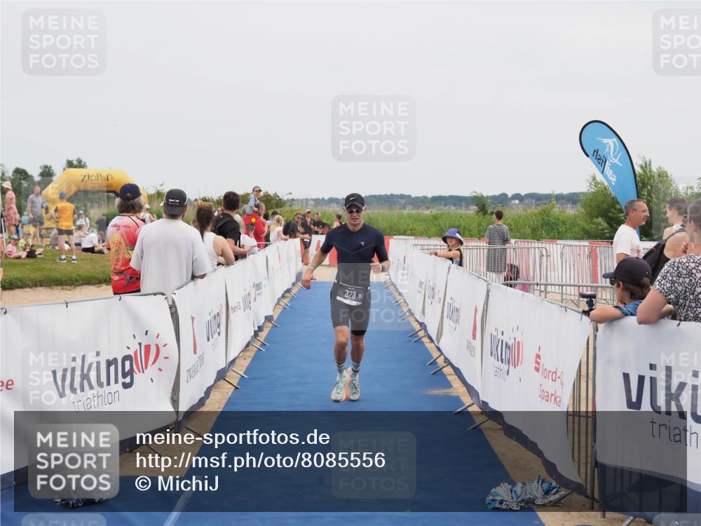 22.06.2025 - Viking Triathlon MichiJ http://msf.ph/oto/8085556 22.06.2025 14:45:38 Ziel 323 meine-sportfotos.de
