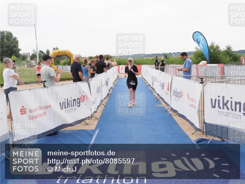 22.06.2025 - Viking Triathlon MichiJ http://msf.ph/oto/8085597 22.06.2025 16:21:28 Ziel 143 meine-sportfotos.de