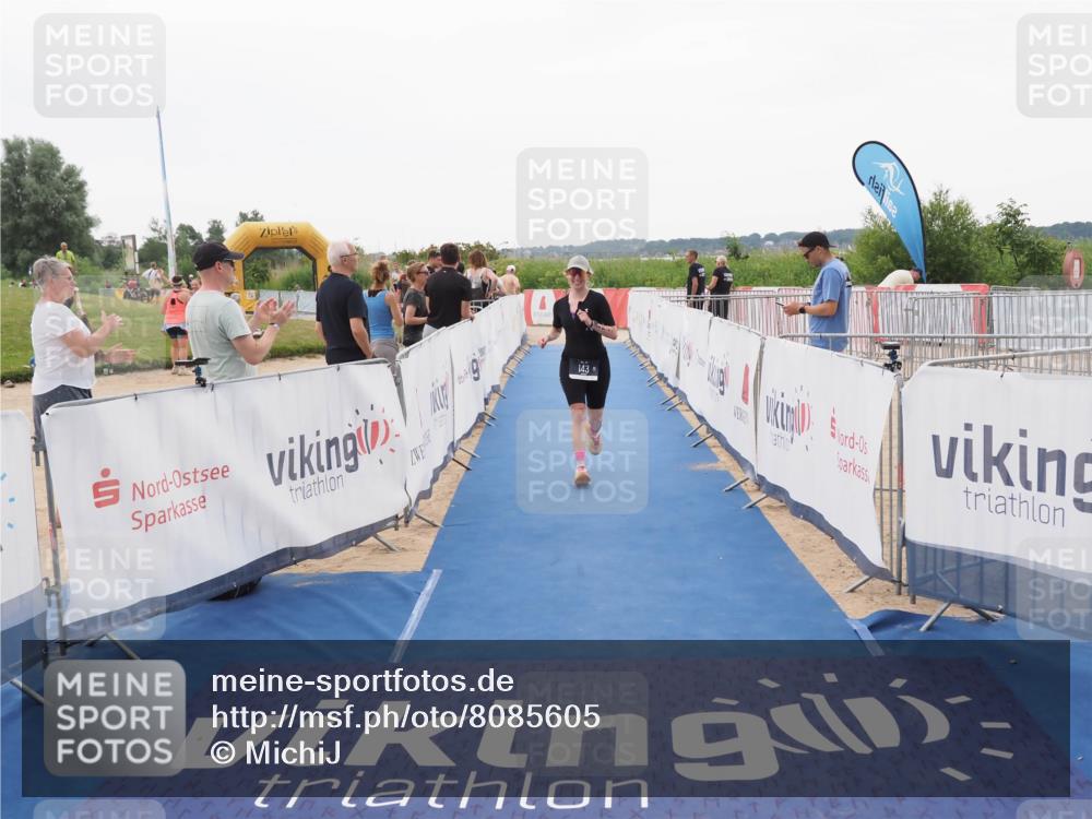 22.06.2025 - Viking Triathlon MichiJ http://msf.ph/oto/8085605 22.06.2025 16:21:28 Ziel 143 meine-sportfotos.de
