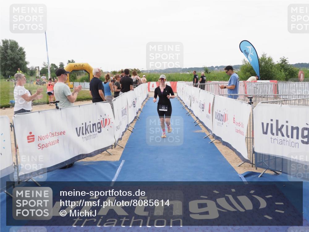 22.06.2025 - Viking Triathlon MichiJ http://msf.ph/oto/8085614 22.06.2025 16:21:28 Ziel 143 meine-sportfotos.de